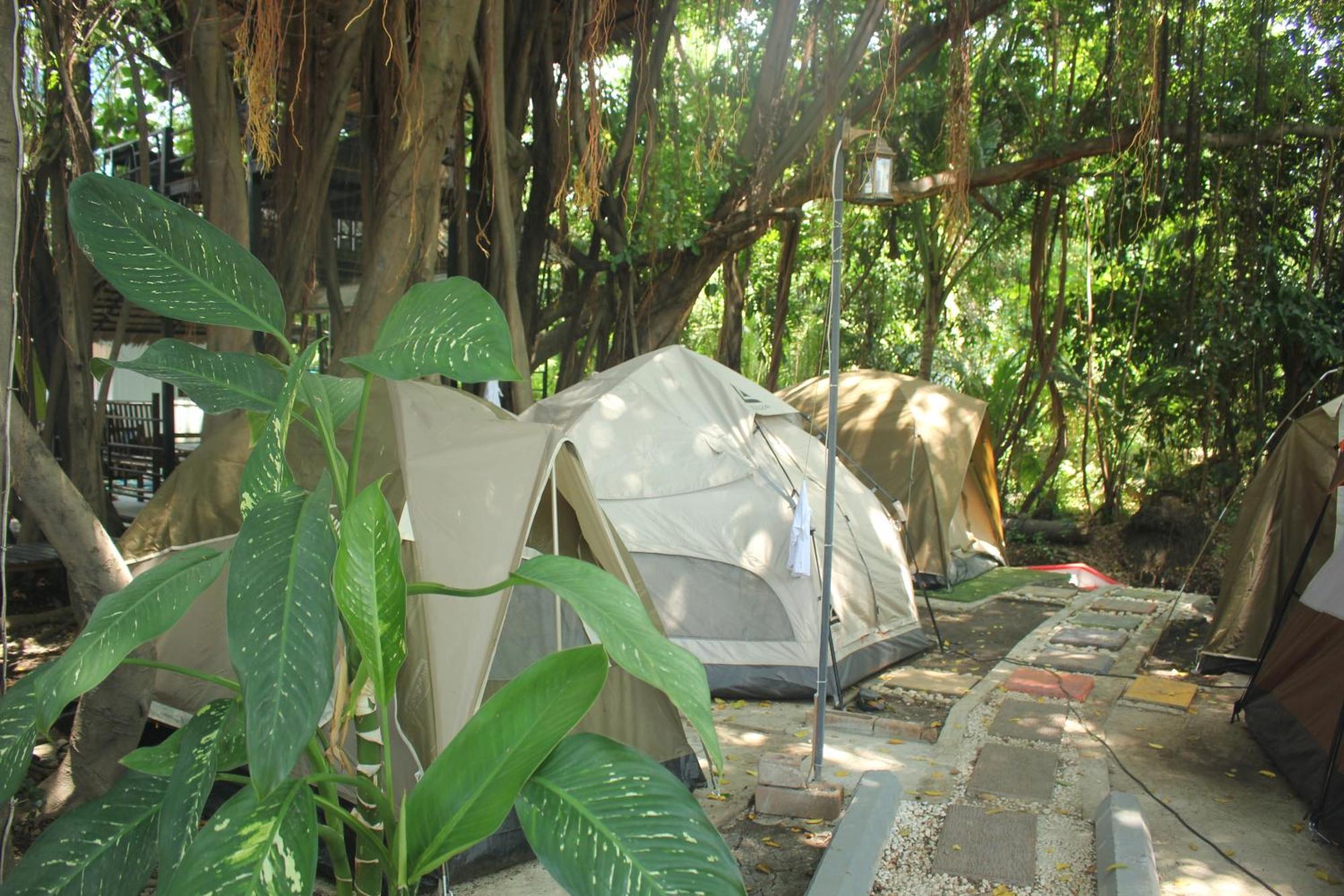 Hostel Do Dee Cafe Bangkok