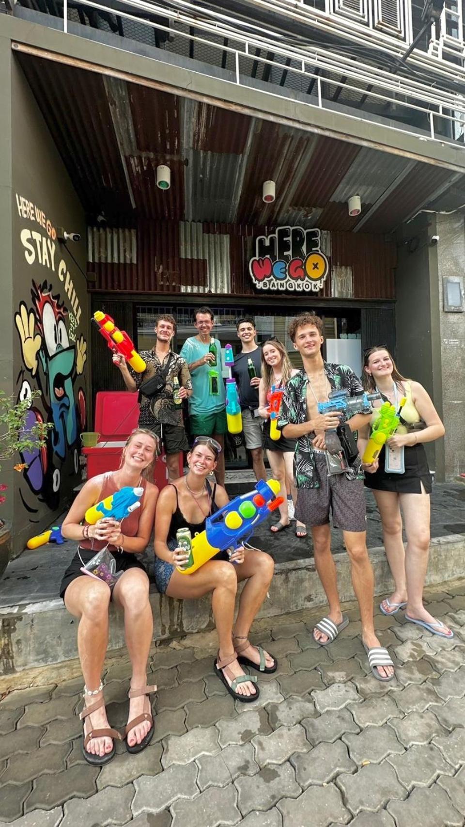 Hostel Here We Go Bangkok