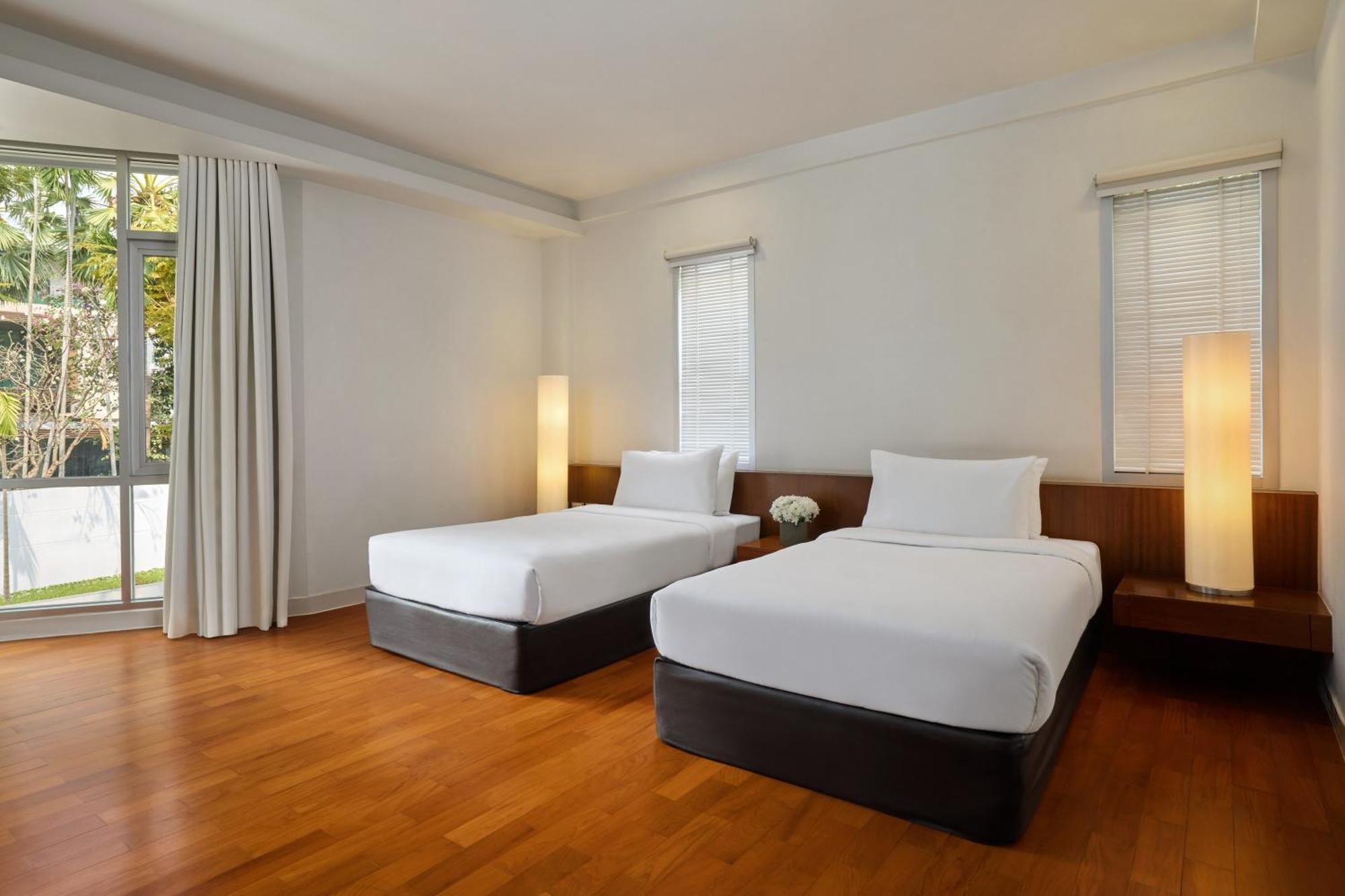 The Park Nine Srinakarin Hotel 4*