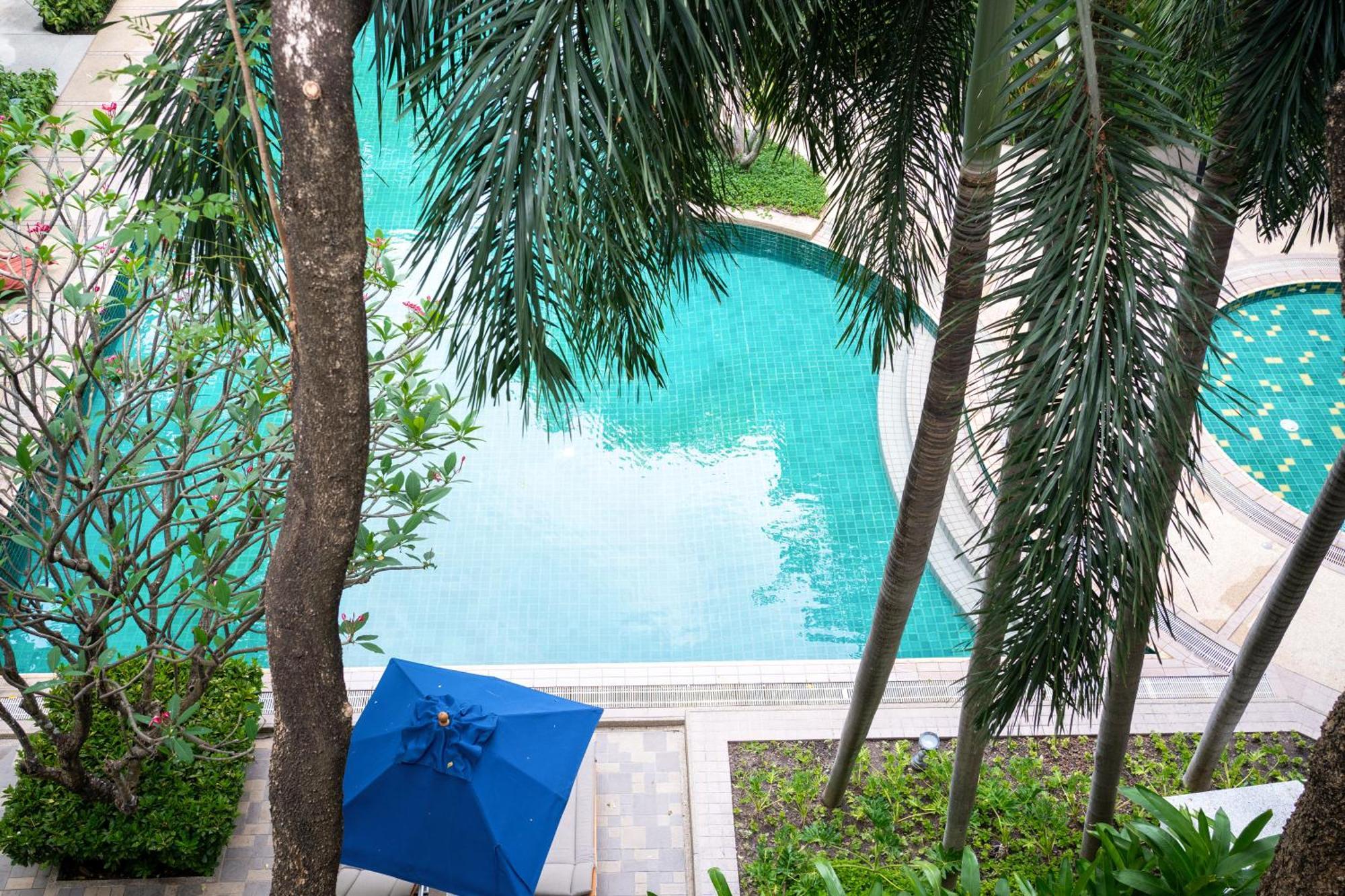 The Park Nine Srinakarin Hotel