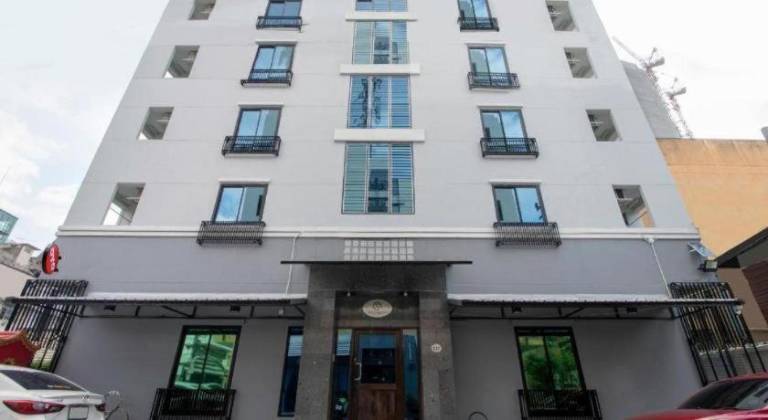Oyo 818 Suksomboon Hotel