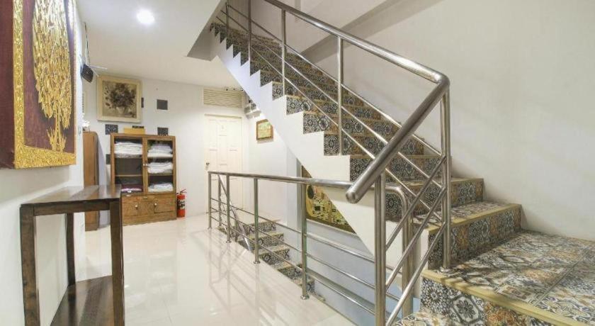Oyo 818 Suksomboon Hotel