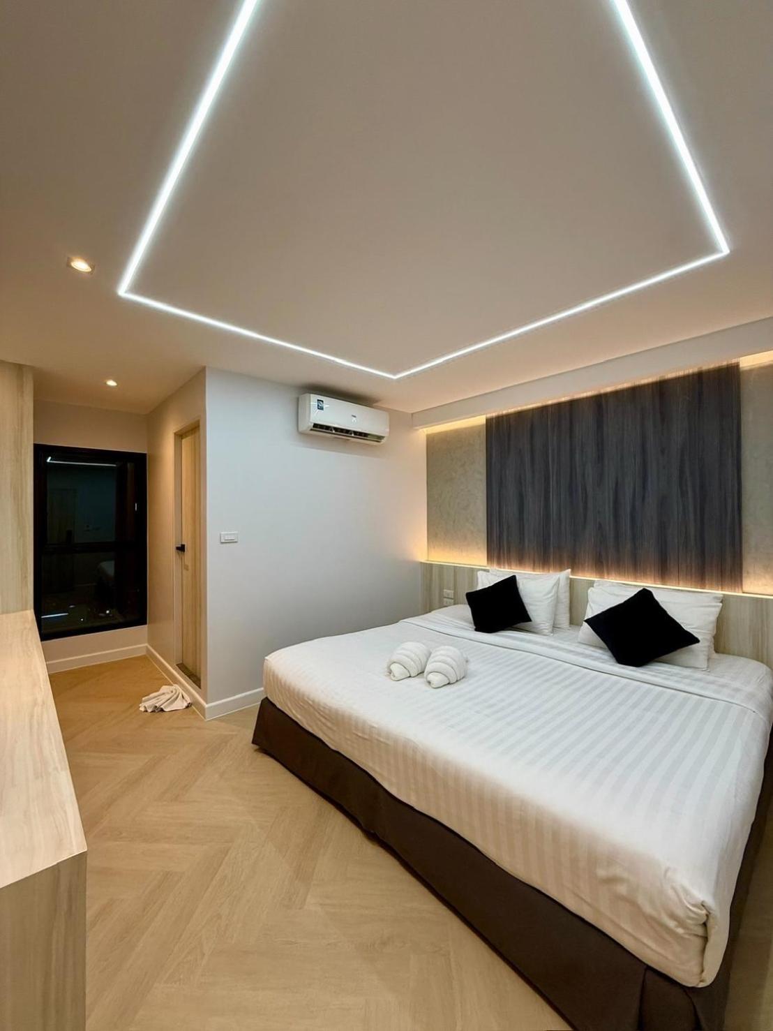 Hotel Bed By Tha-Pra Sha Plus 2*