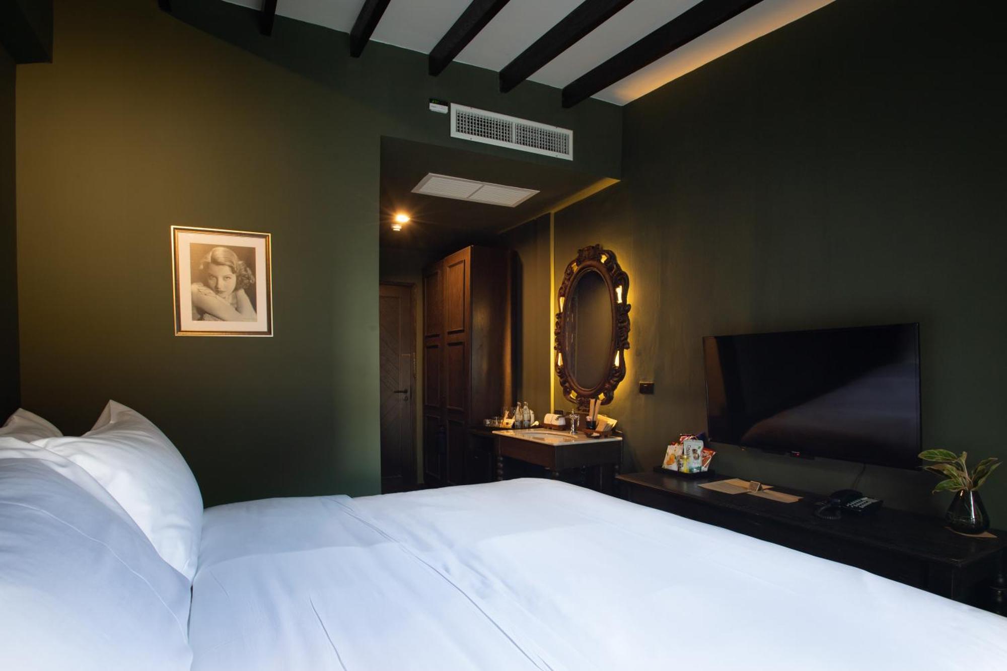 Baan Tuk Din Hotel Bangkok