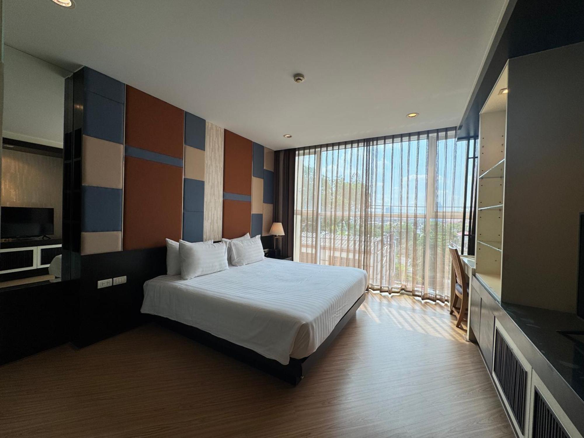 The Sunreno Aparthotel