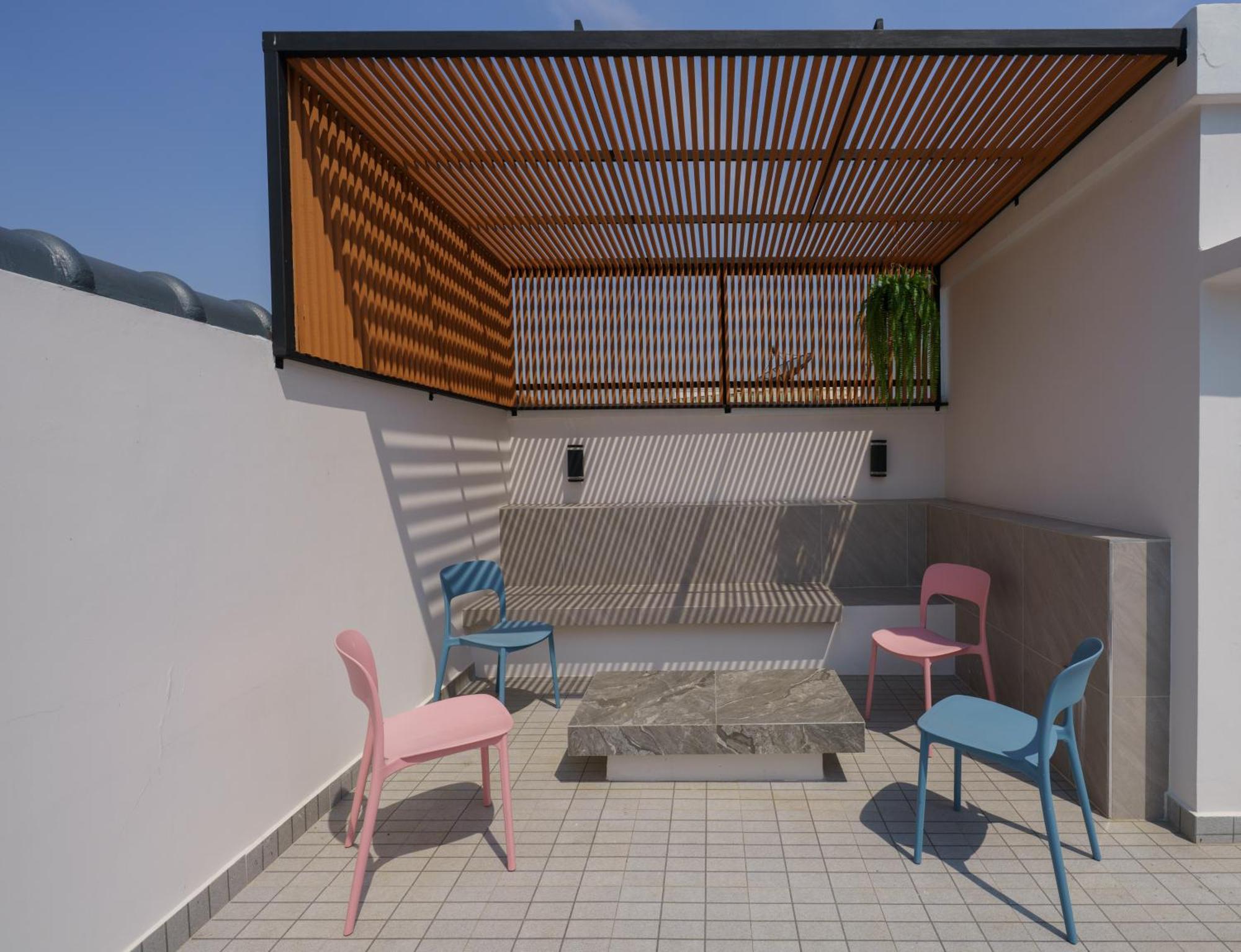 New Stylish Modern 4br 12pax 200m Bts Phrakhanong Ferienhaus