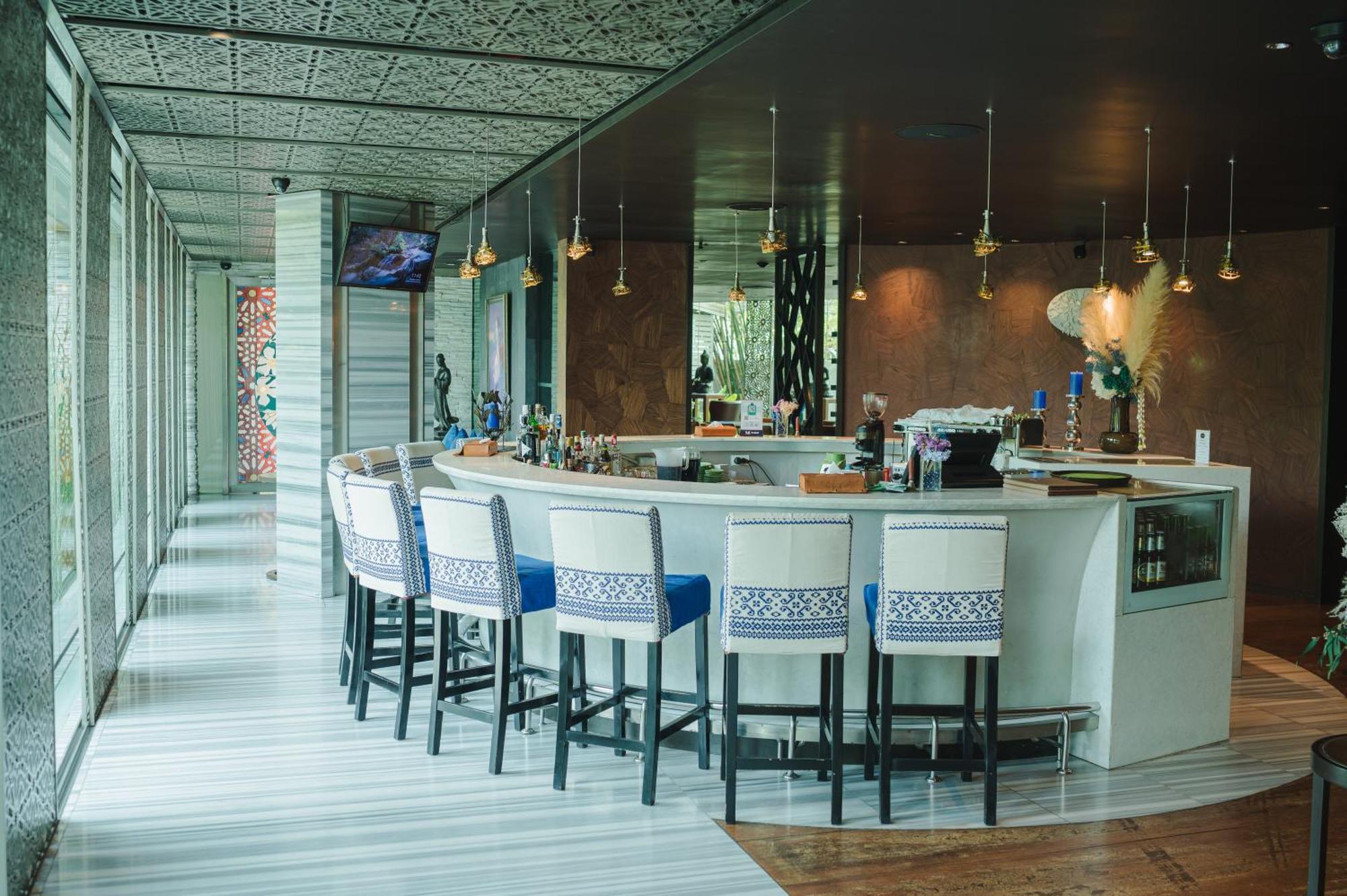 Maduzi Hotel, Hotel 4*