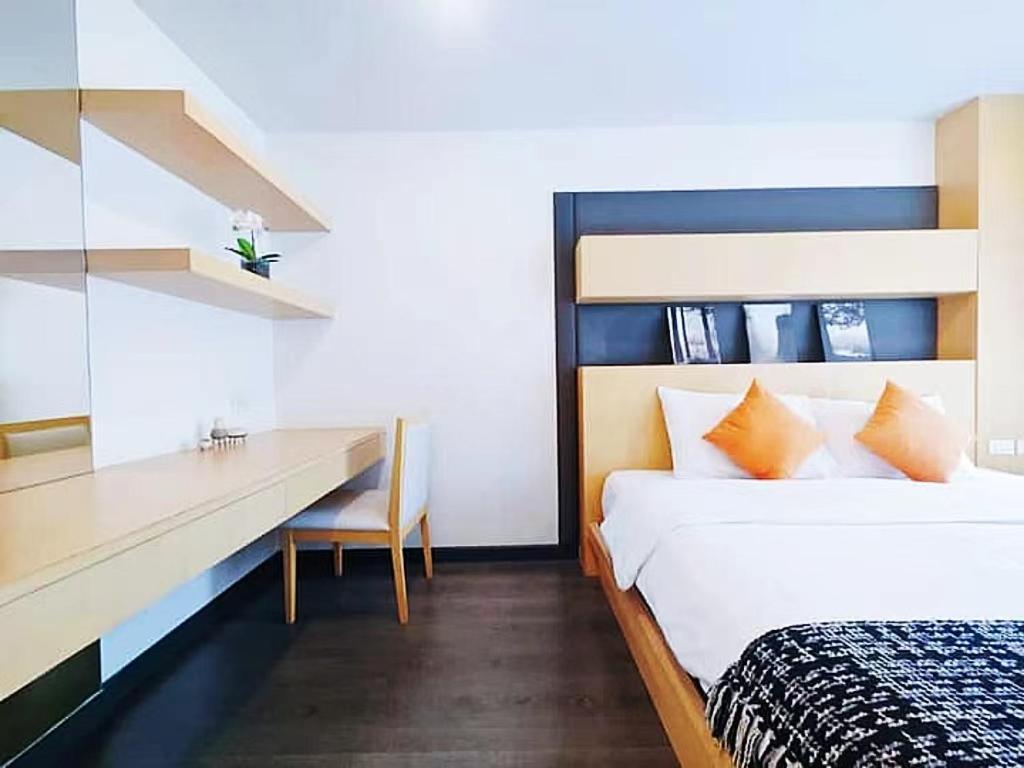 Aparthotel One 3*