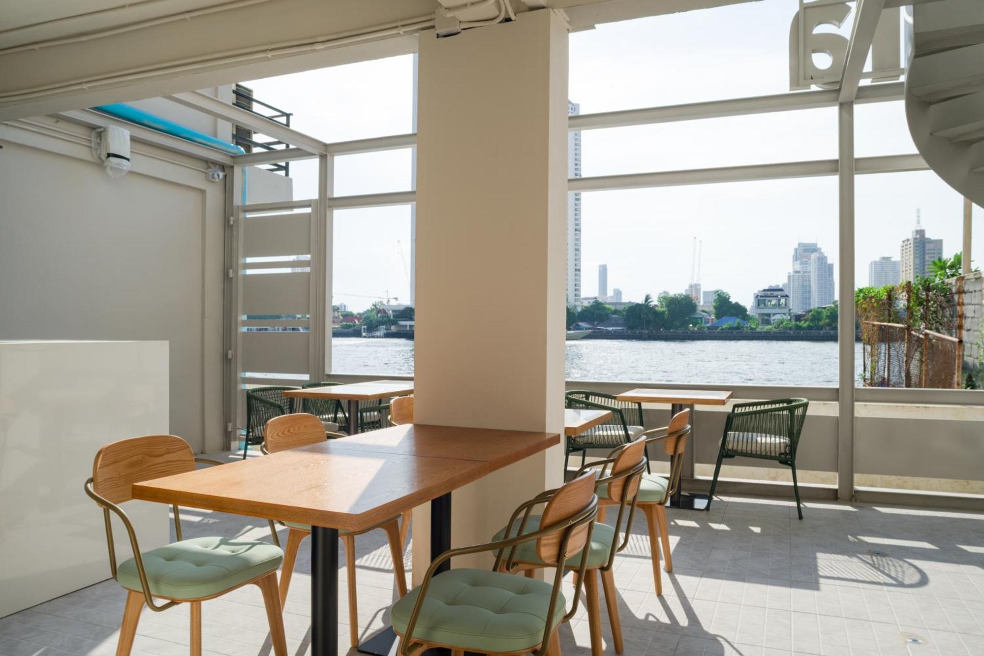 Hostel Beat Warii At Chaophraya River