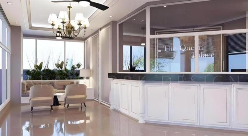 The Queen Palace 4* Bangkok