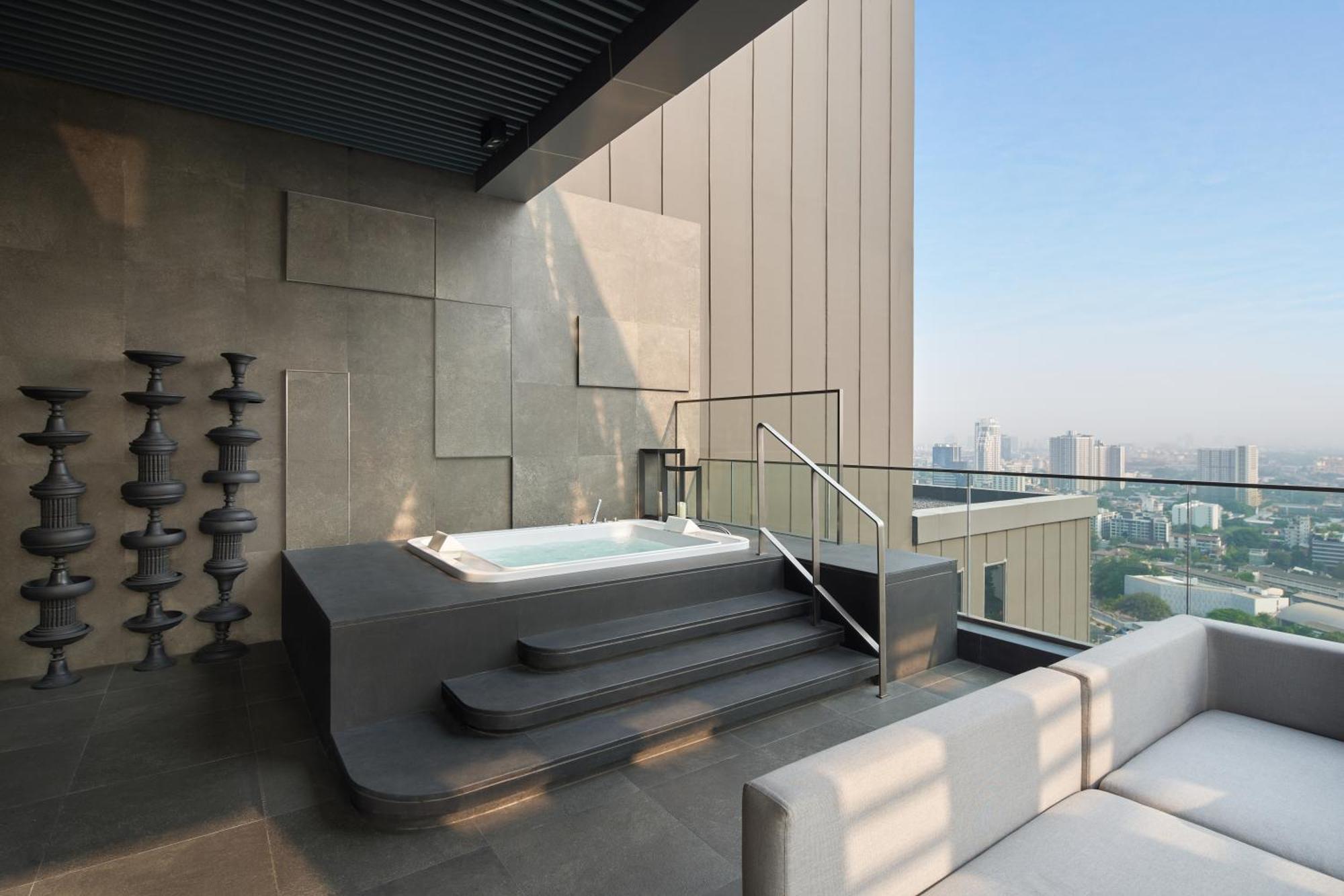 Intercontinental Sukhumvit By Ihg 5* Bangkok