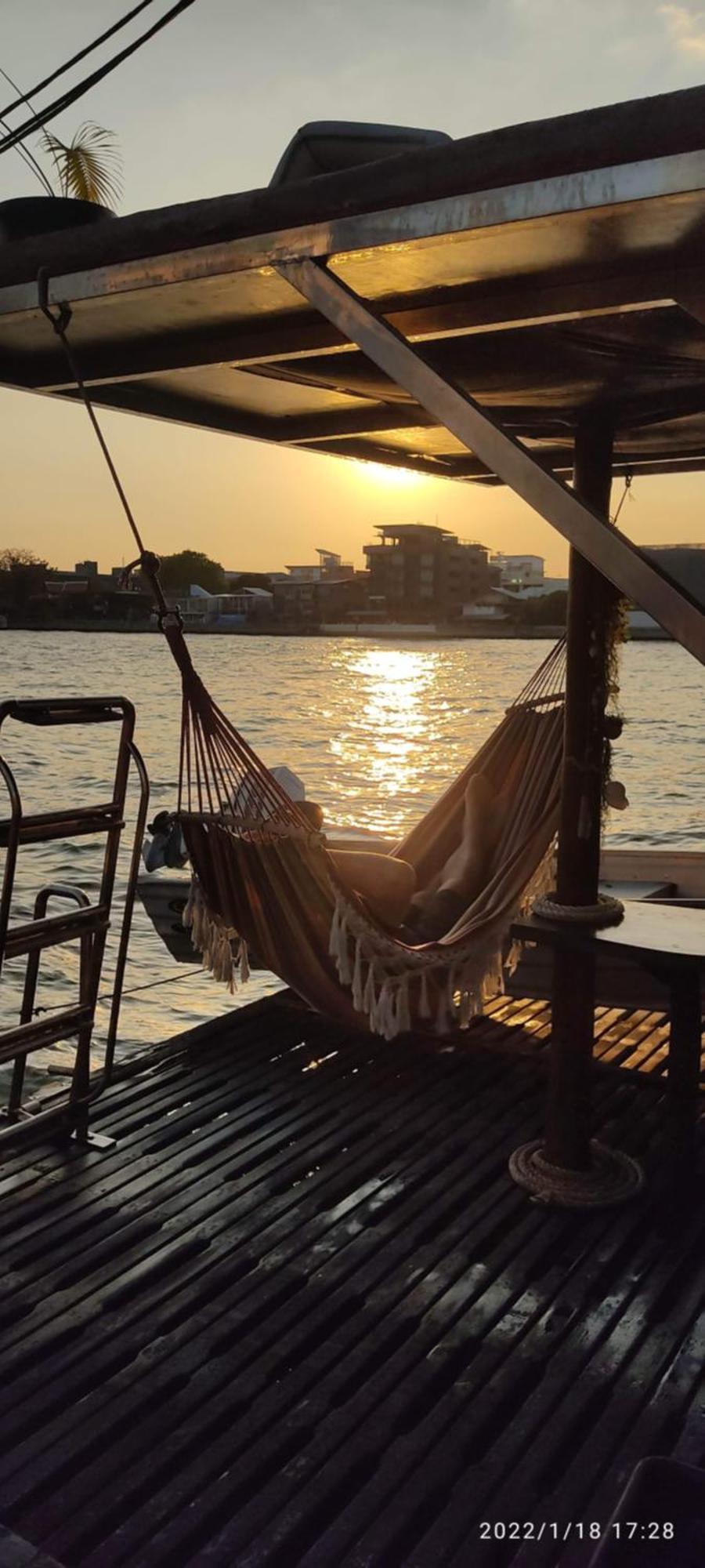 Sabai Sabai Liveaboard Botel