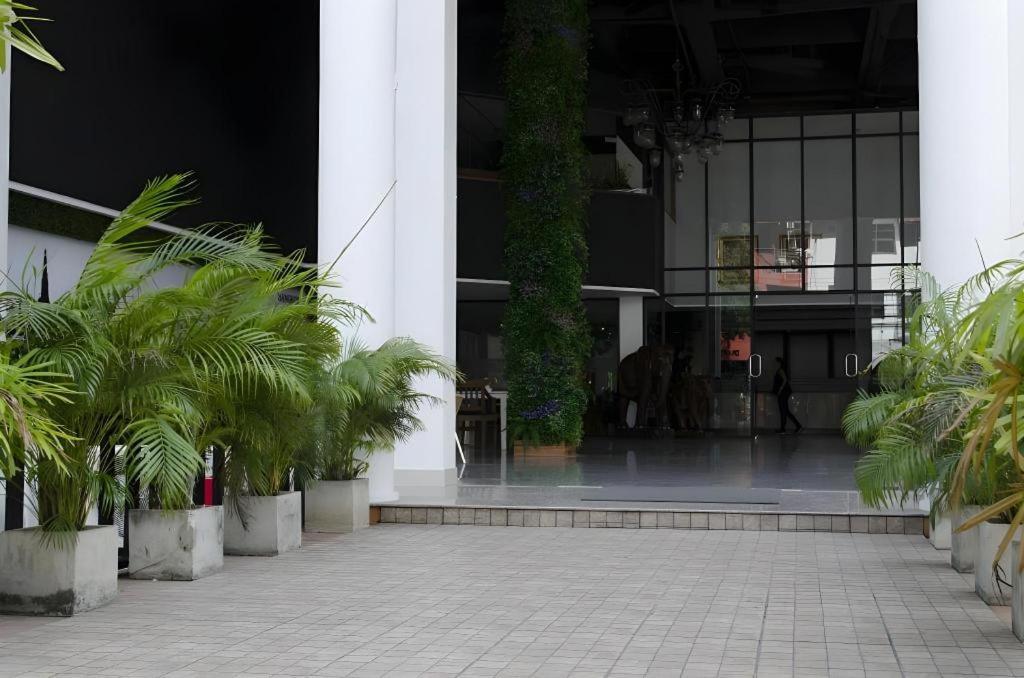 Town In Town Gardent Hotel 3*