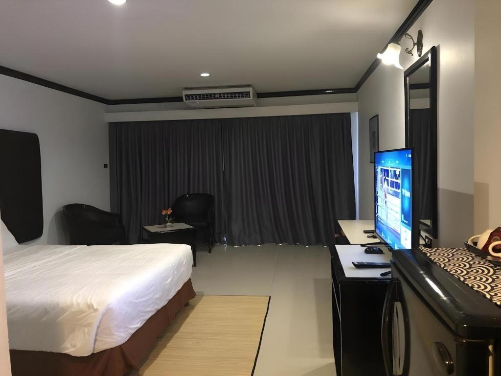Town In Town Gardent Hotel 3*
