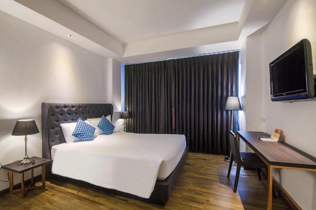 First House Hotel 3*
