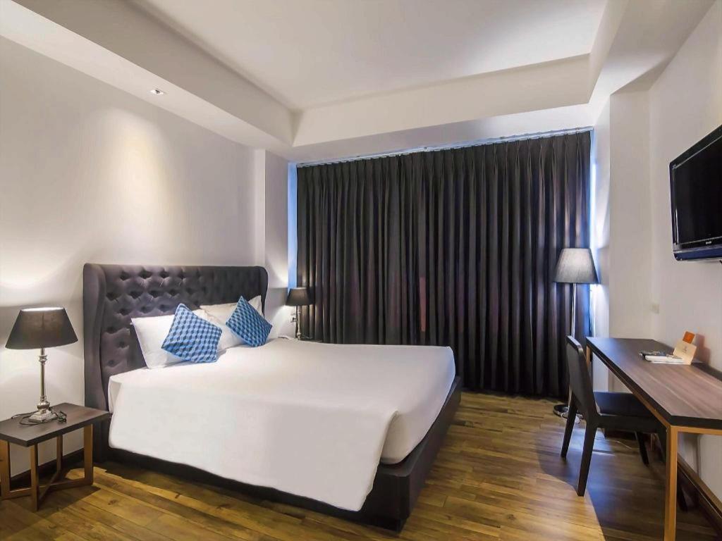 Hotel First House