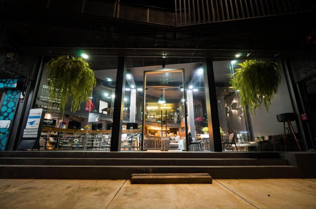 Sook Station Hostel *