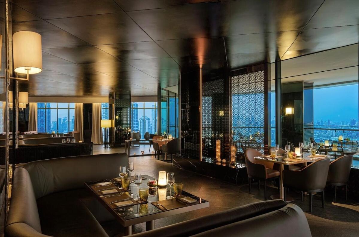 Sathorn Sky View Rooftop Bar *