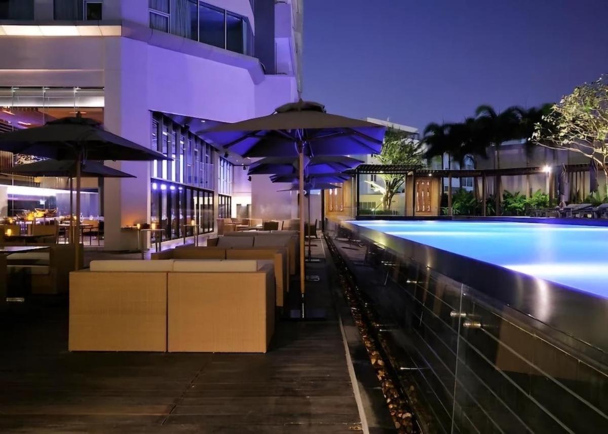 Sathorn Sky View Rooftop Bar