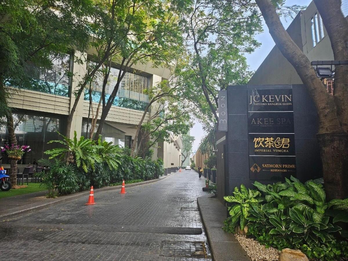 Apartment Sathorn Sky View Rooftop Bar