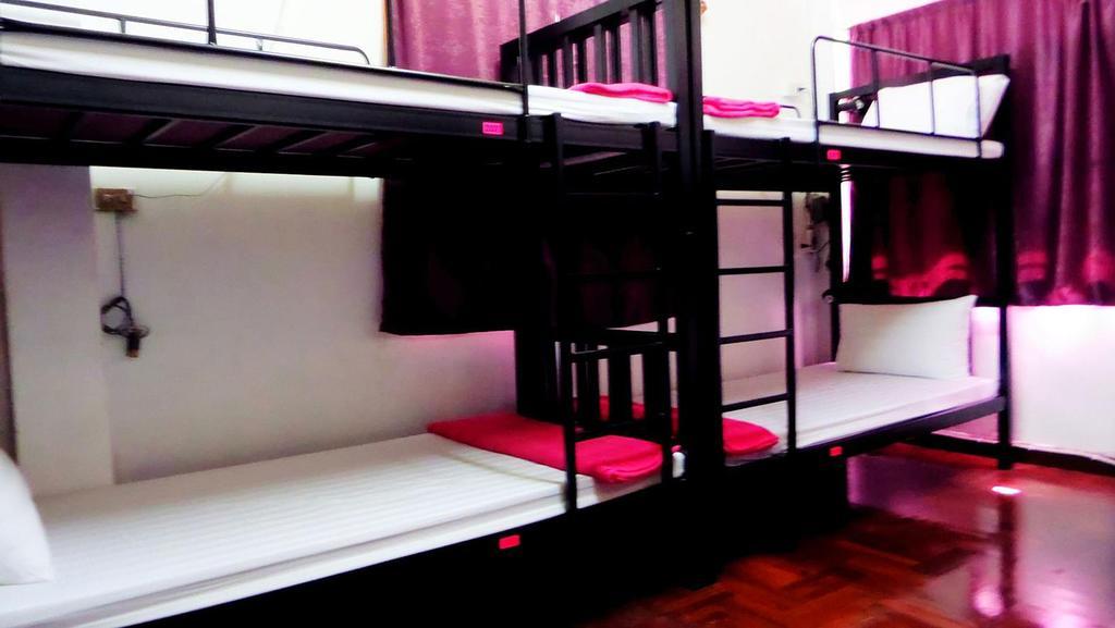 Hug Hostel Bangkok