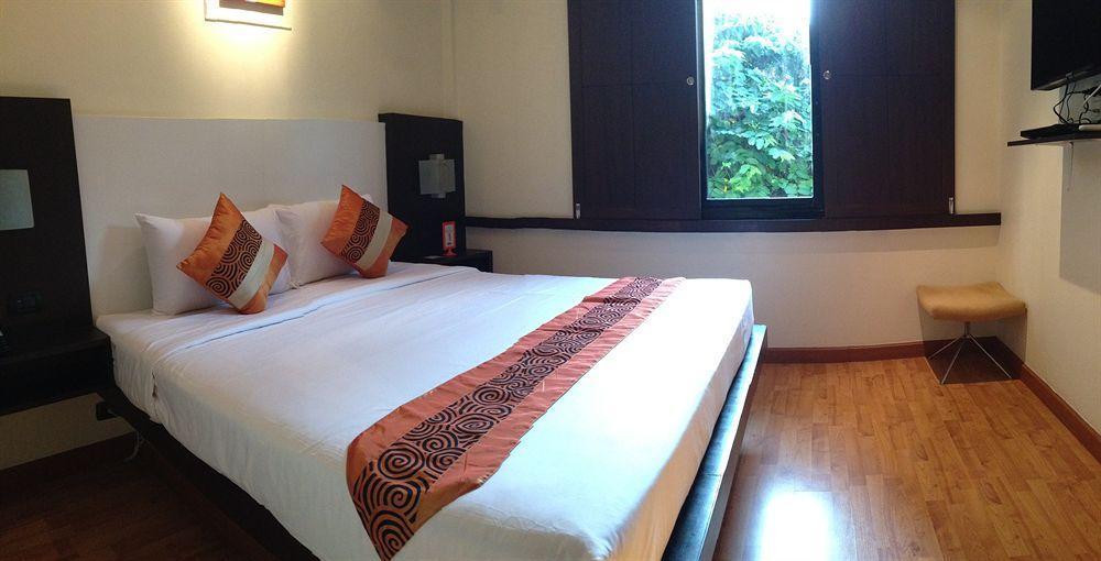 Sukhumvit 18 By Icheck Apartment *