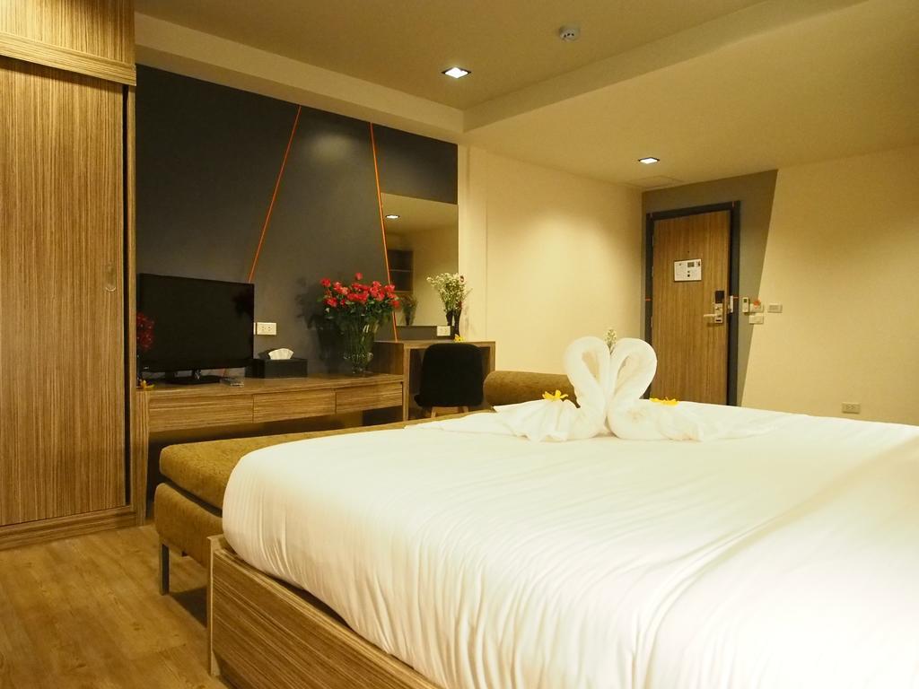 Hostel H2 *