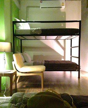 Albergue T @ Victory Monument Banguecoque