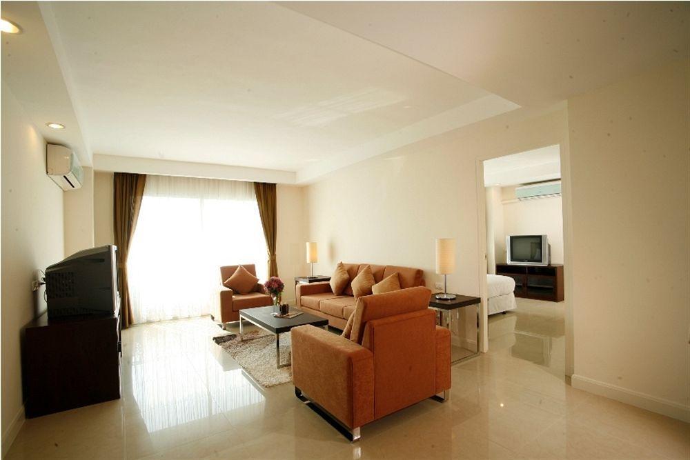 Romance Bangna Aparthotel