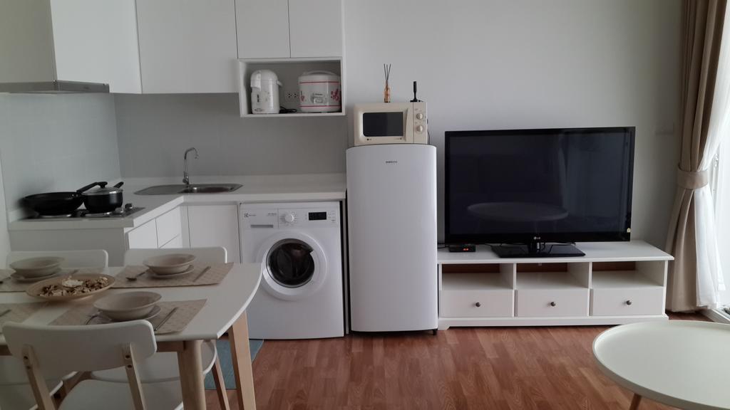 The Coast Apartment *