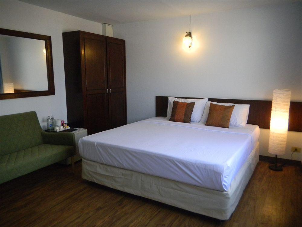 Ruamchitt Travelodge 3* Bangkok