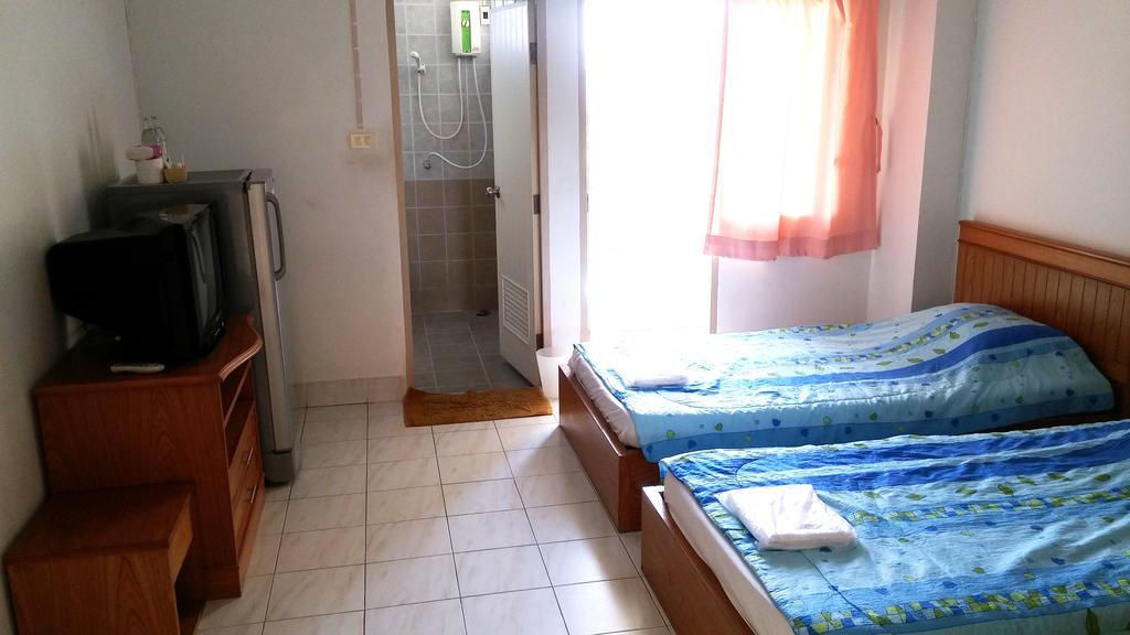 Thana Place Charunsanitwong 34 Motel