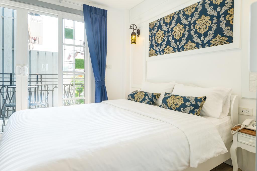 Hotel White Ivory