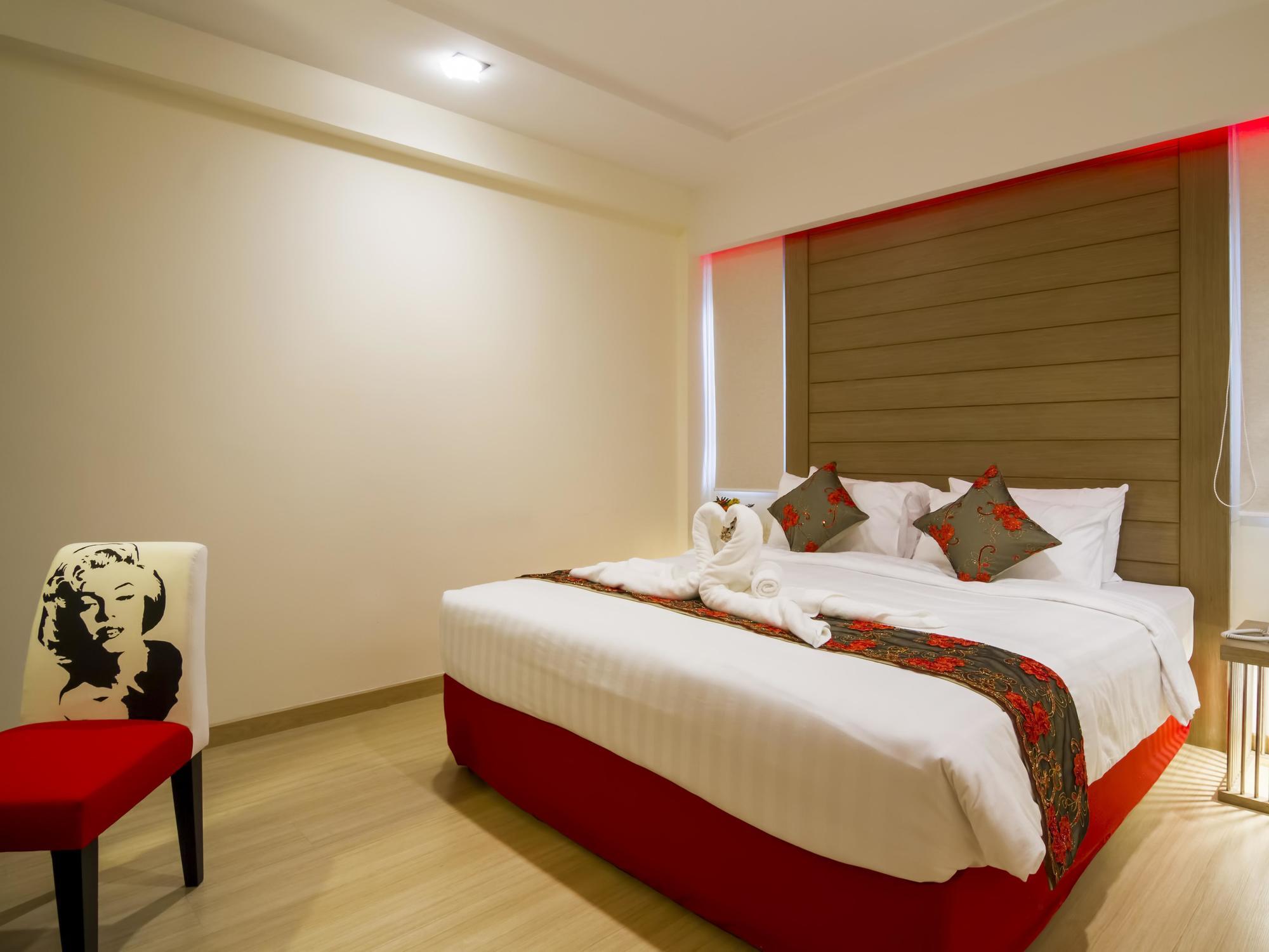 Hotel Eleven Avenue 3*