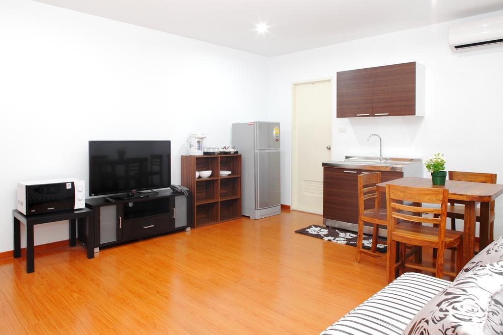 Albergue Double Dd House At Mrt Sutthisarn *