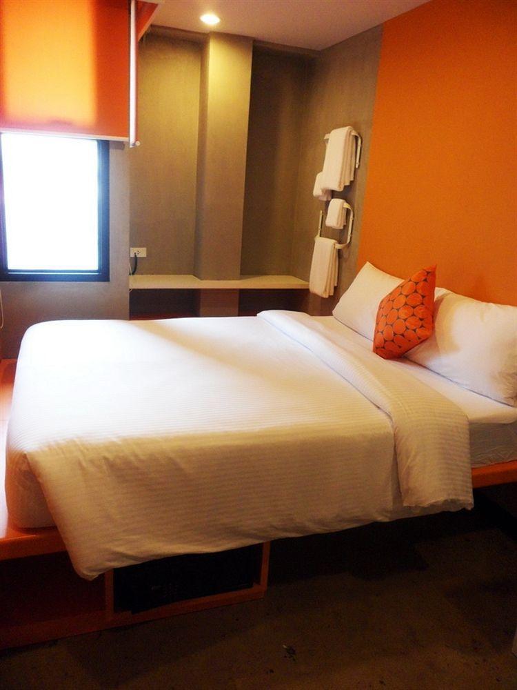 Hostel Lub D Siam - Opposite Mbk & Next To Skytrain - Perfect For Shopping Lovers! *