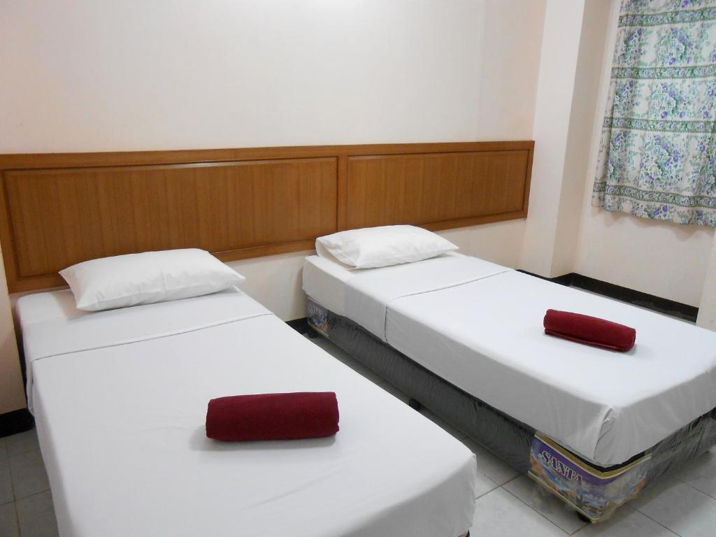 Four Sons Village Hotel