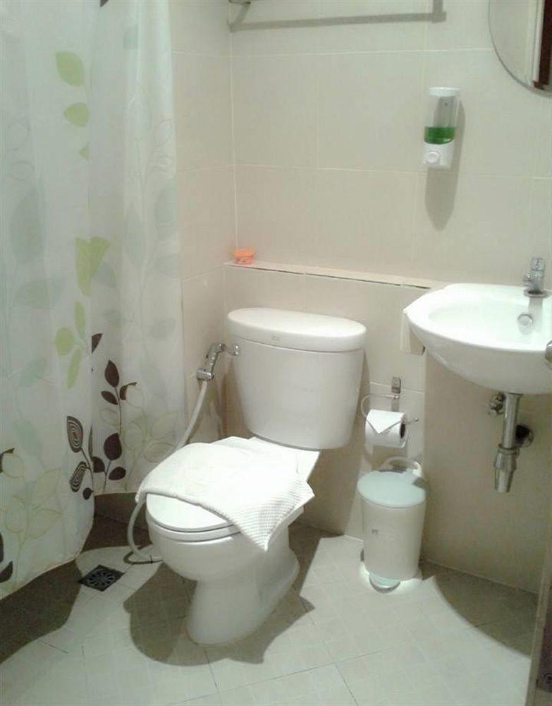 Hotel The Mix - Bts Phrakhanong 3*
