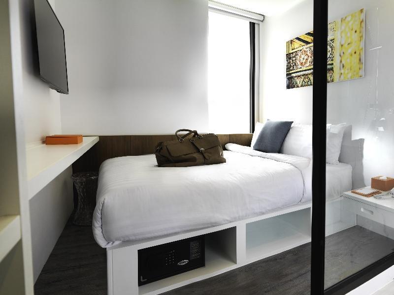 S Box Sukhumvit Hotel