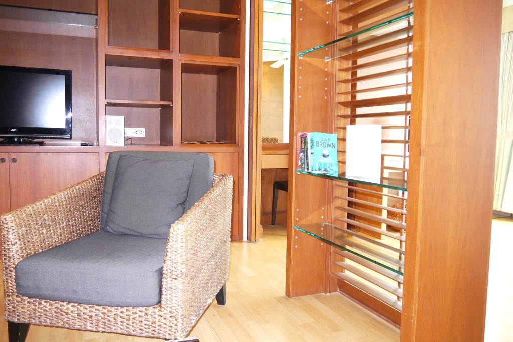 Riverside Apartment Bangkok