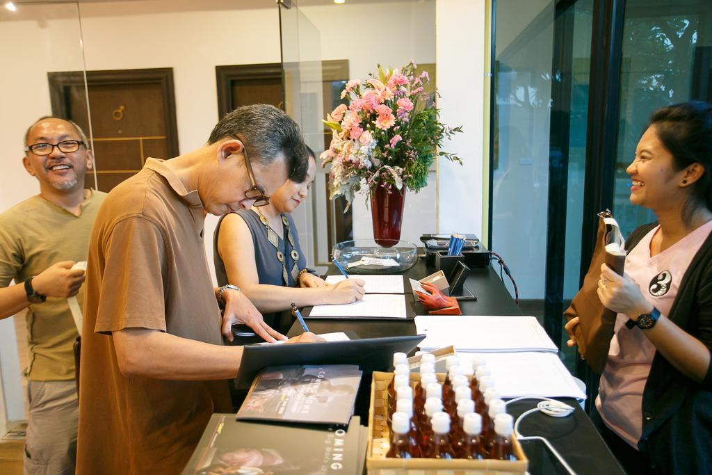 Katil Third Rock Bangkok