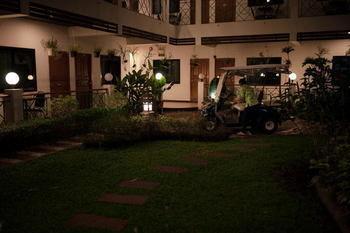 Charlie House Pin Klao Bangkok