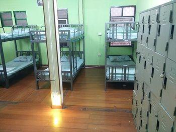 Hostel Baan Chanasongkram Bangkok