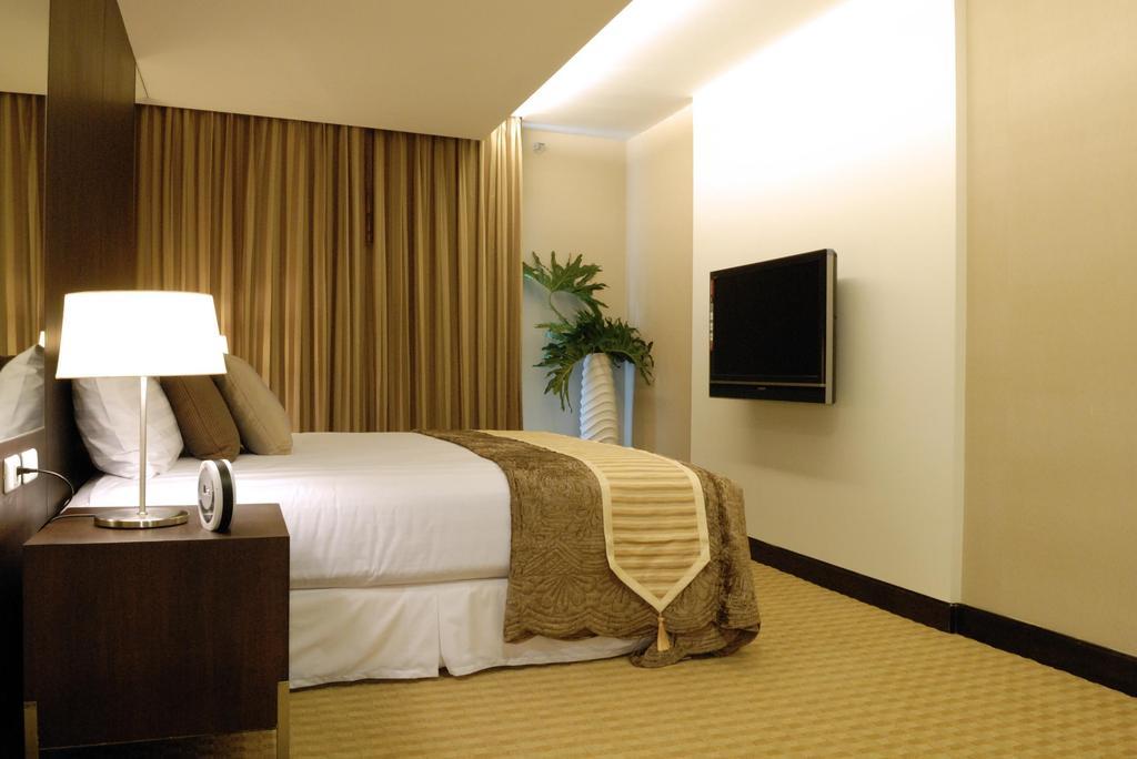 Hotel The Narathiwas & Sathorn Bangkok