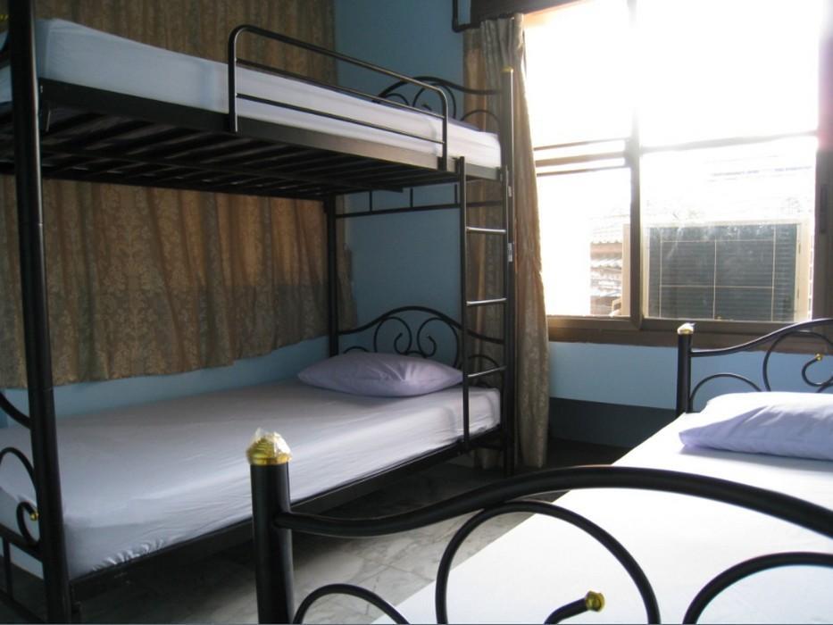 Hotel The Twins Hostel