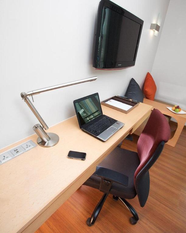 Hotel Solo, Sukhumvit 2, - Sha Extra