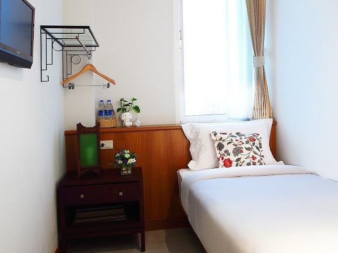 Hostel Baan Dinso *