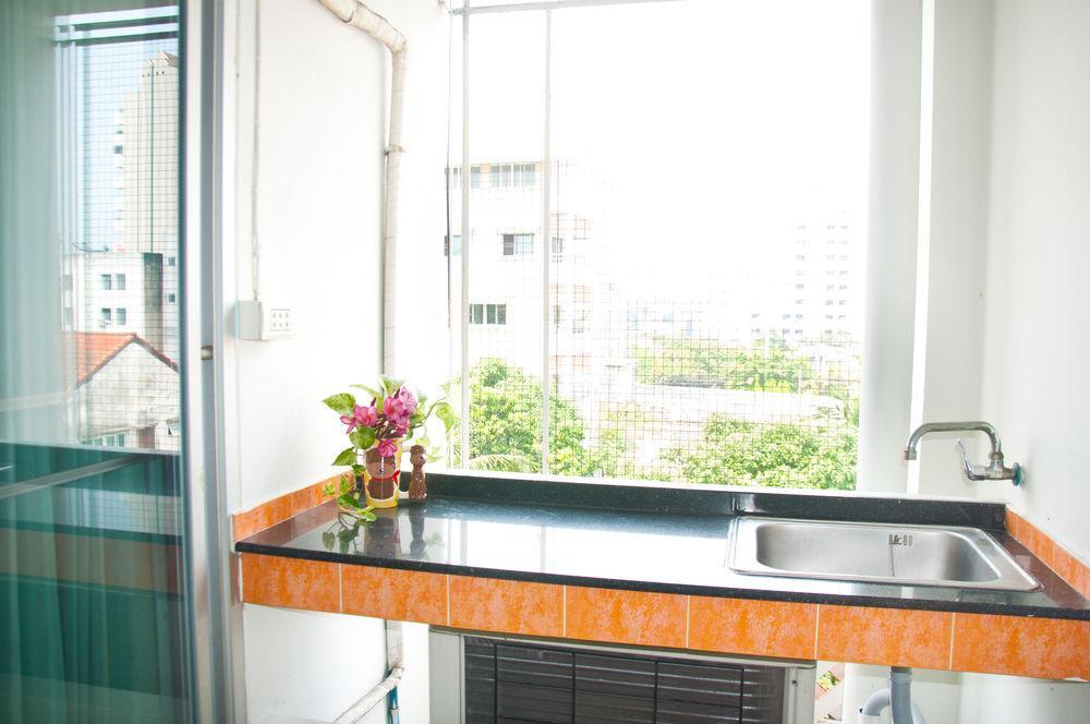 Motel Golden House @ On-nut Station Bangkok