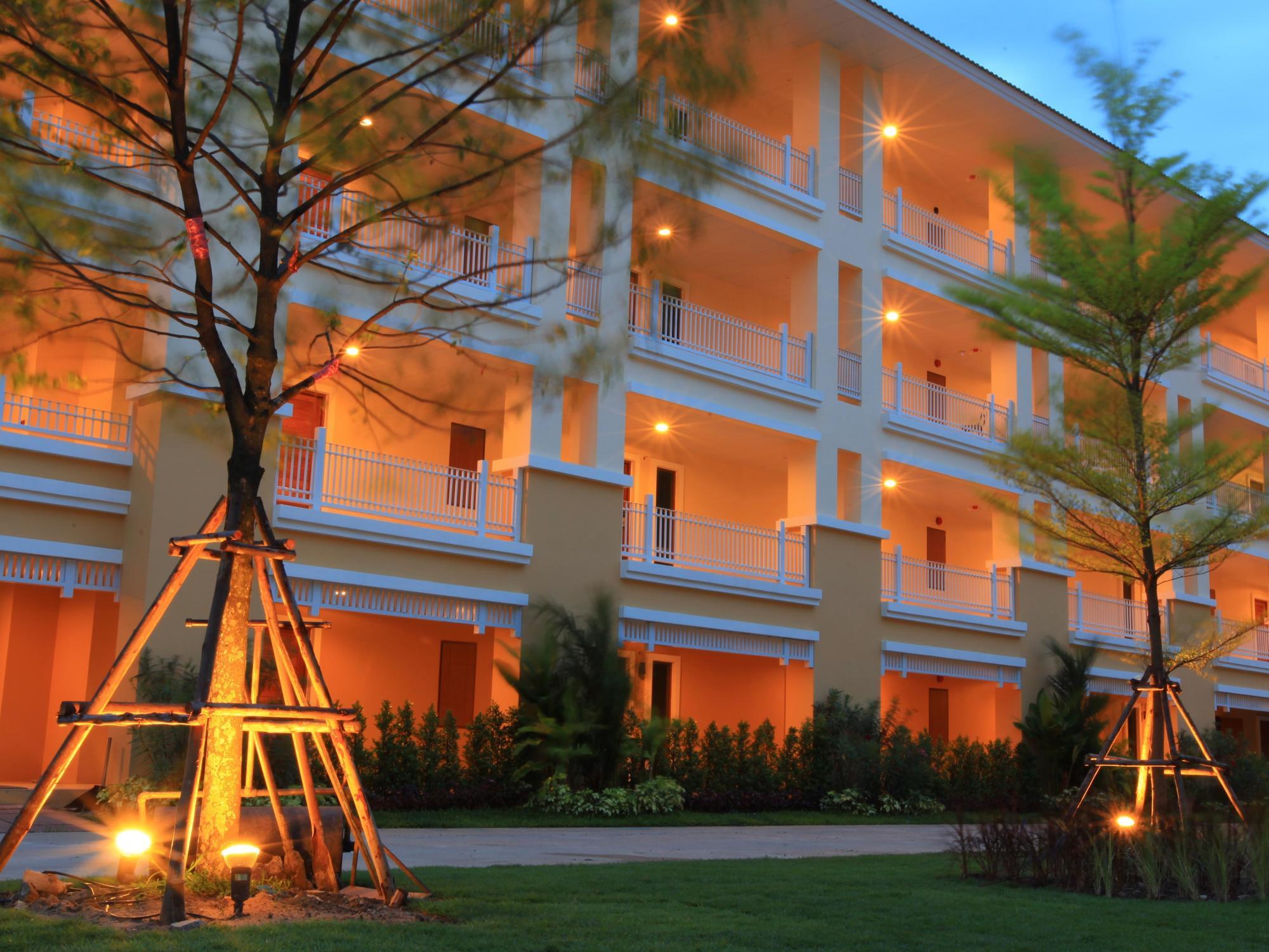 Hotel The One