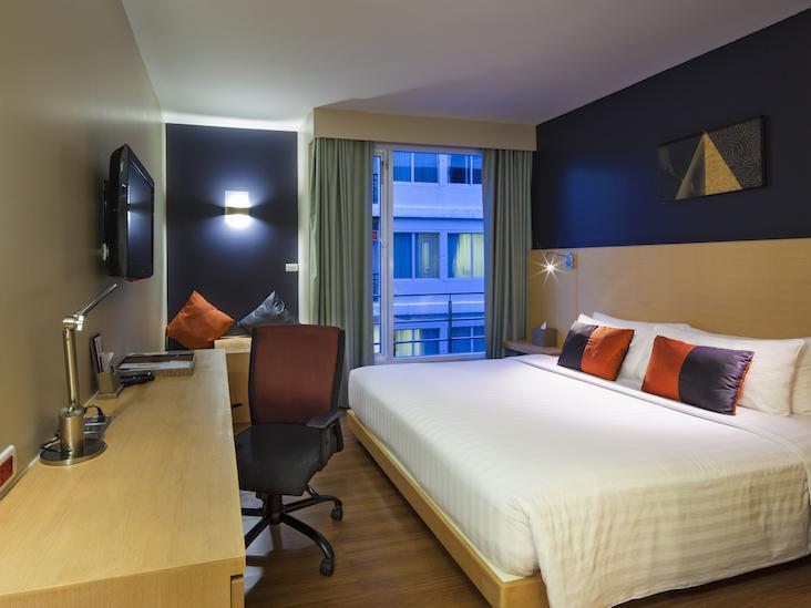 Hotel Solo, Sukhumvit 2, - Sha Extra 4*
